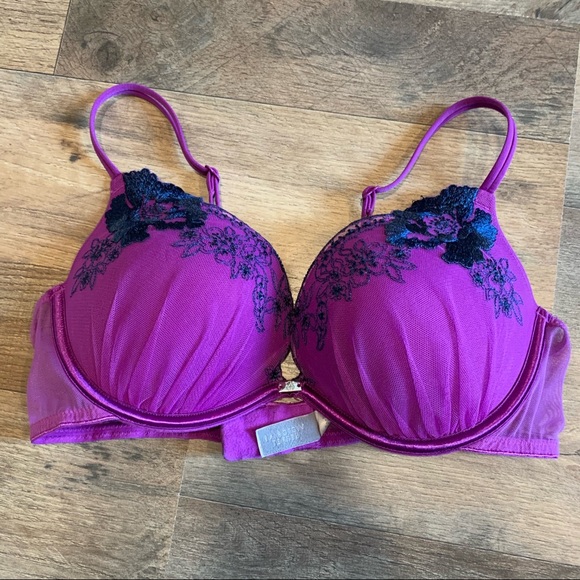 Victoria's Secret Other - VS Vintage Embroidered Floral Lace Push Up Bra